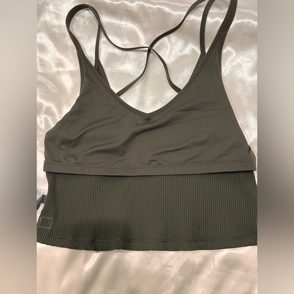 Vuori All The Feels Ribbed Strappy Tank Top Green Cropped Athleisure Yoga XL - Picture 11 of 11